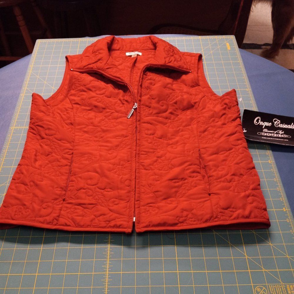 NWT Onque Causal Vest
